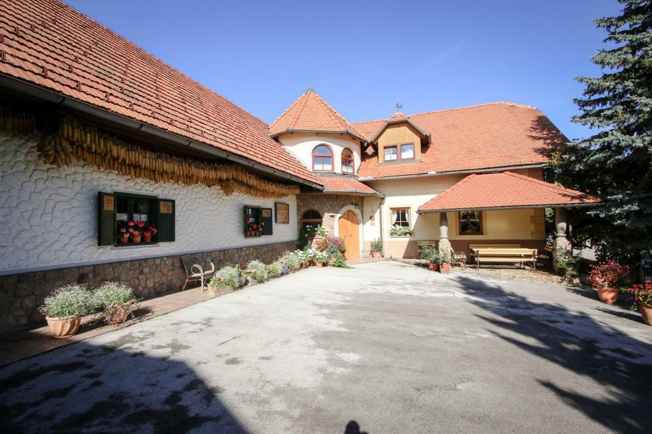 Moj Dom-Toplak Jursinci Exterior photo